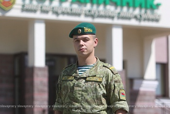 Ефрейтор Арсений Волков защищает западные рубежи