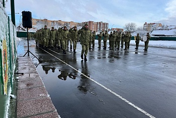 В Пинском пограничном отряде состоялся митинг, посвященный Дню Конституции Республики Беларусь