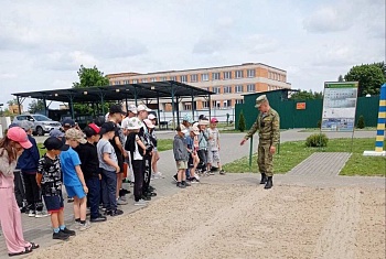 "Полезные каникулы" на границе