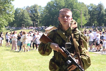 В парке у Кургана Бессмертия прошла военно-историческая реконструкция «Освобождение Лиды» 