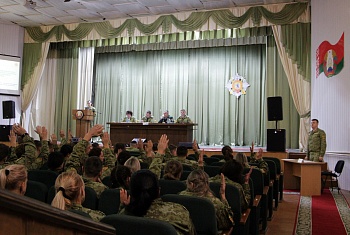 В Сморгонской пограничной группе состоялось общее собрание прапорщиков