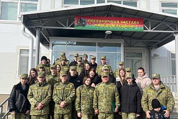 Учащиеся военно-патриотического класса СШ № 2 г. Иваново посетили Мохровскую пограничную заставу