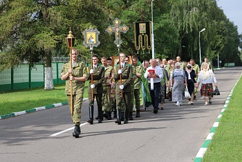 Лидские пограничники приняли участие в храмовом празднике