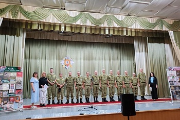 Эхо памяти: встреча сморгонских пограничников с представителями районной библиотеки