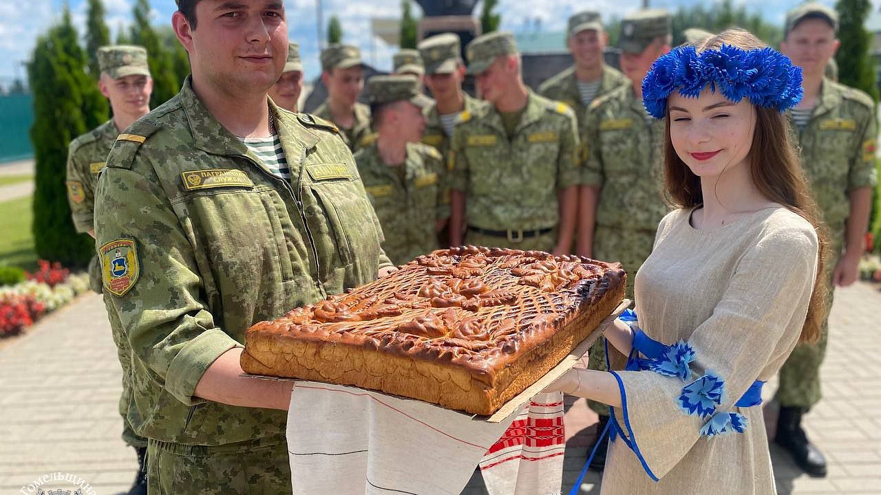 В наряд с хорошим настроением! В наряд с хорошим настроением!
