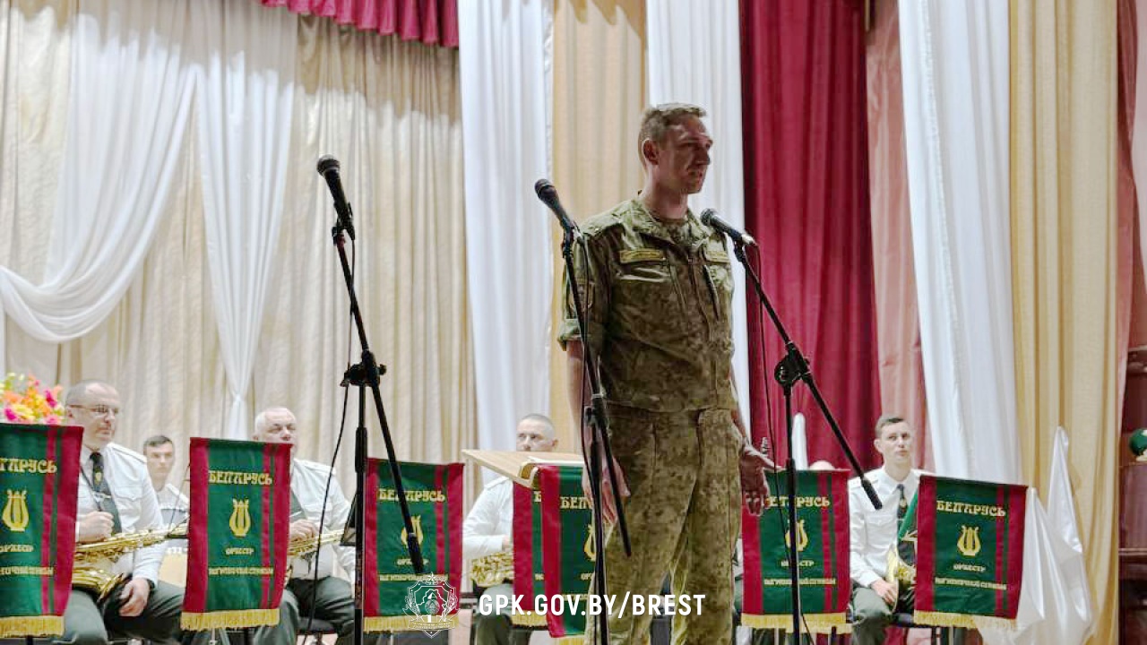 Укрепляя доверие на границе: встреча пограничников с населением деревни Тельмы