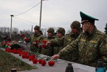 Пинские пограничники почтили память погибших жителей сожженных деревень 