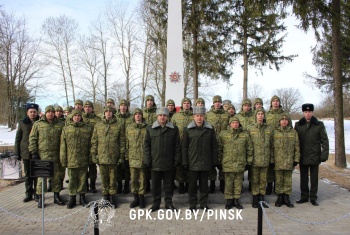 Пинские пограничники приняли участие в открытии обновленного обелиска братской могилы советских воинов и партизан