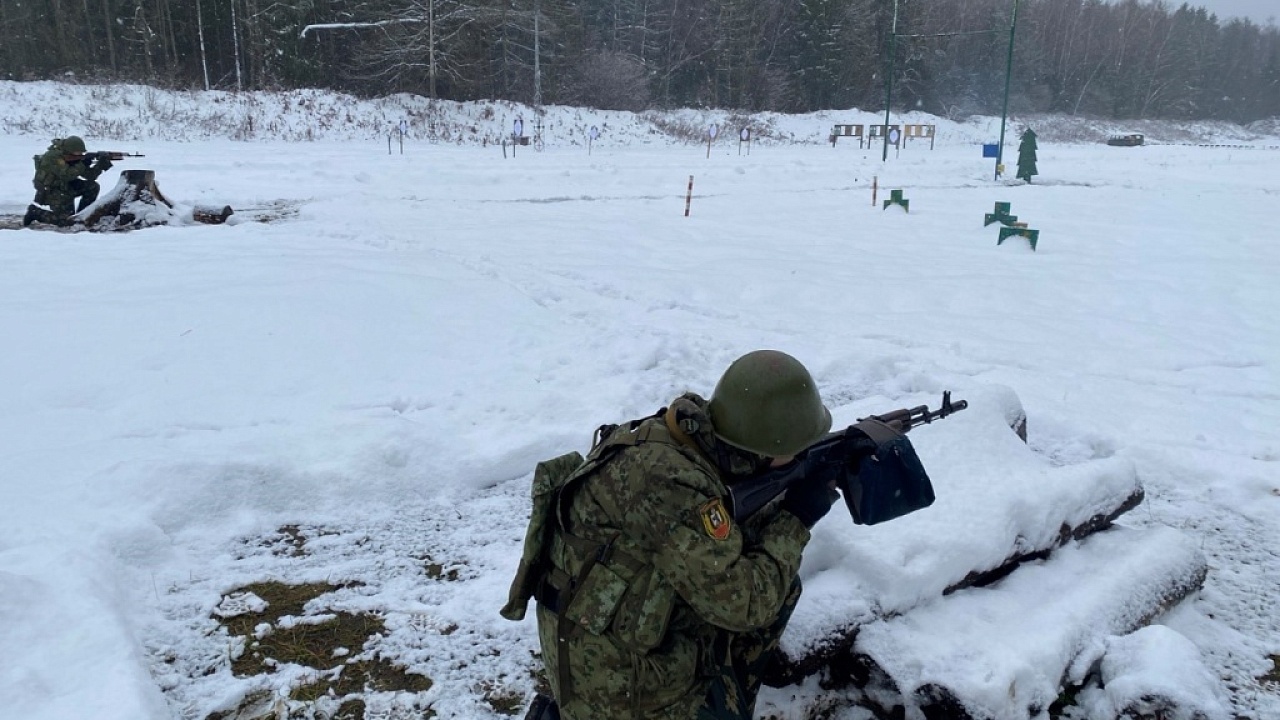 Будьте внимательны! Проводятся боевые стрельбы!