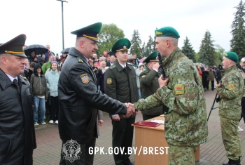 Пограничники-новобранцы приняли присягу в Брестской крепости