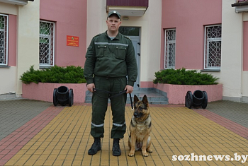 Пограничники Дмитрий и Гарда
