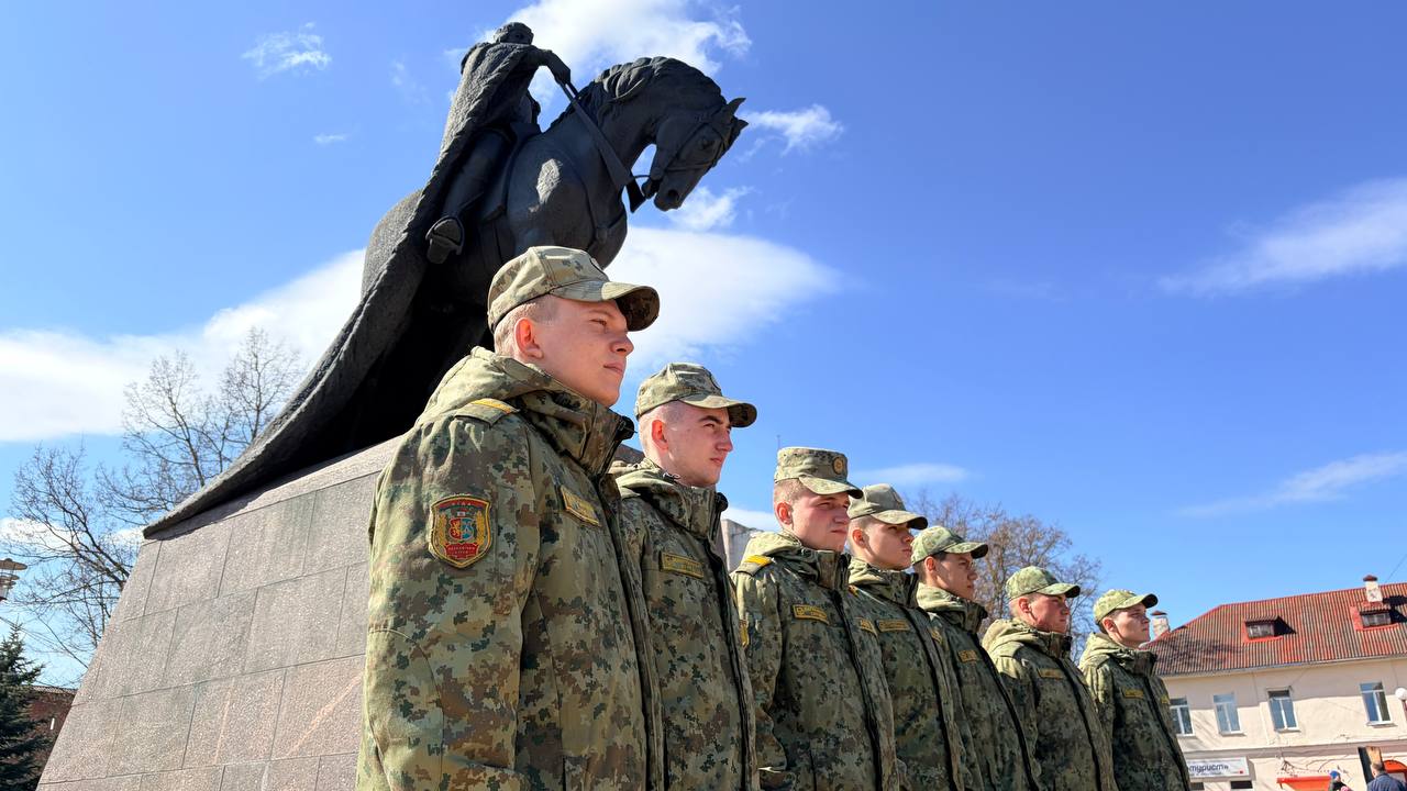 В Лидском погранотряде торжественно наградили лучших по итогам сборов