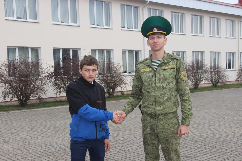 «ЮНЫЙ ДРУГ ПОГРАНИЧНИКОВ» ПОМОГ ЗАДЕРЖАТЬ НАРУШИТЕЛЯ ГОСУДАРСТВЕННОЙ ГРАНИЦЫ «ЮНЫЙ ДРУГ ПОГРАНИЧНИКОВ» ПОМОГ ЗАДЕРЖАТЬ НАРУШИТЕЛЯ ГОСУДАРСТВЕННОЙ ГРАНИЦЫ