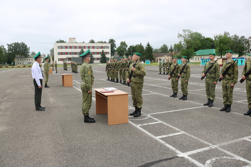 В Лидском погранотряде состоялся торжественный ритуал принятия военной присяги