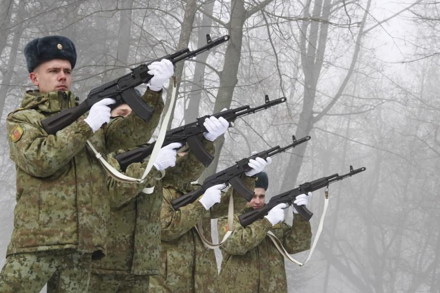 День защитников Отечества и Вооруженных Сил Республики Беларусь в Пинске отметили митингом День защитников Отечества и Вооруженных Сил Республики Беларусь в Пинске отметили митингом
