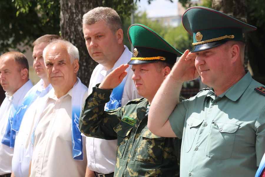 У гонар дня вызвалення Ліды ад нямецка-фашысцкіх захопнікаў высадзілі алею бэзу