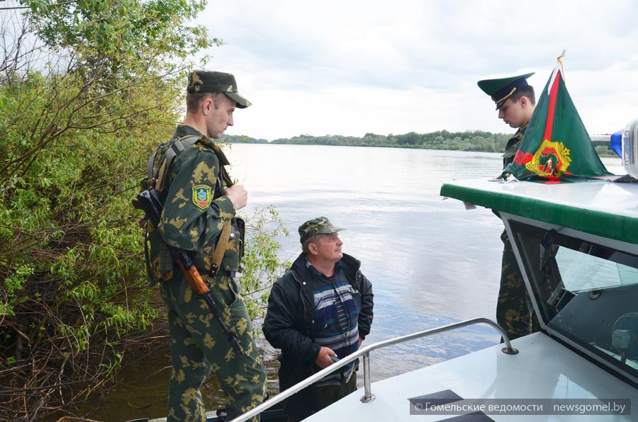 Пограничный остров отзывы. Пограничники на воде. Водные пограничники. Погранцы на воде.