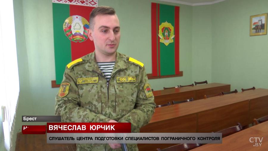 Разбирают пистолет за 2,5 секунды. Вот как готовят пограничников к службе Разбирают пистолет за 2,5 секунды. Вот как готовят пограничников к службе