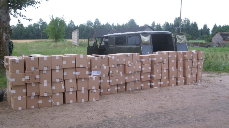 Для остановки автомобиля с контрабандными сигаретами Лидским пограничникам пришлось применить оружие