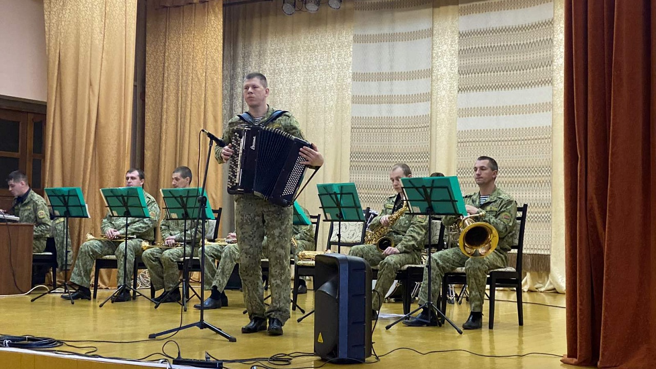 Выступления оркестра Мозырского погранотряда на Ельщине Выступления оркестра Мозырского погранотряда на Ельщине