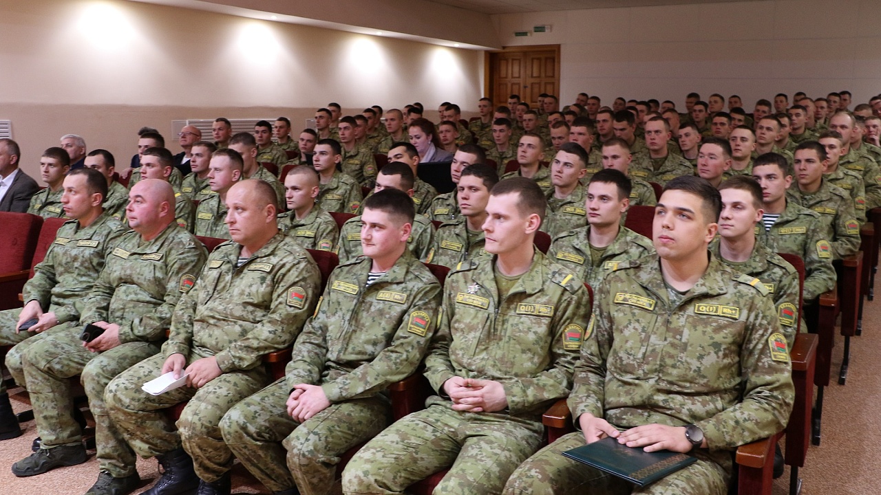 Торжественное мероприятие, посвященное проводам военнослужащих, выслуживших установленные сроки военной службы и увольняемым в запас Торжественное мероприятие, посвященное проводам военнослужащих, выслуживших установленные сроки военной службы и увольняемым в запас
