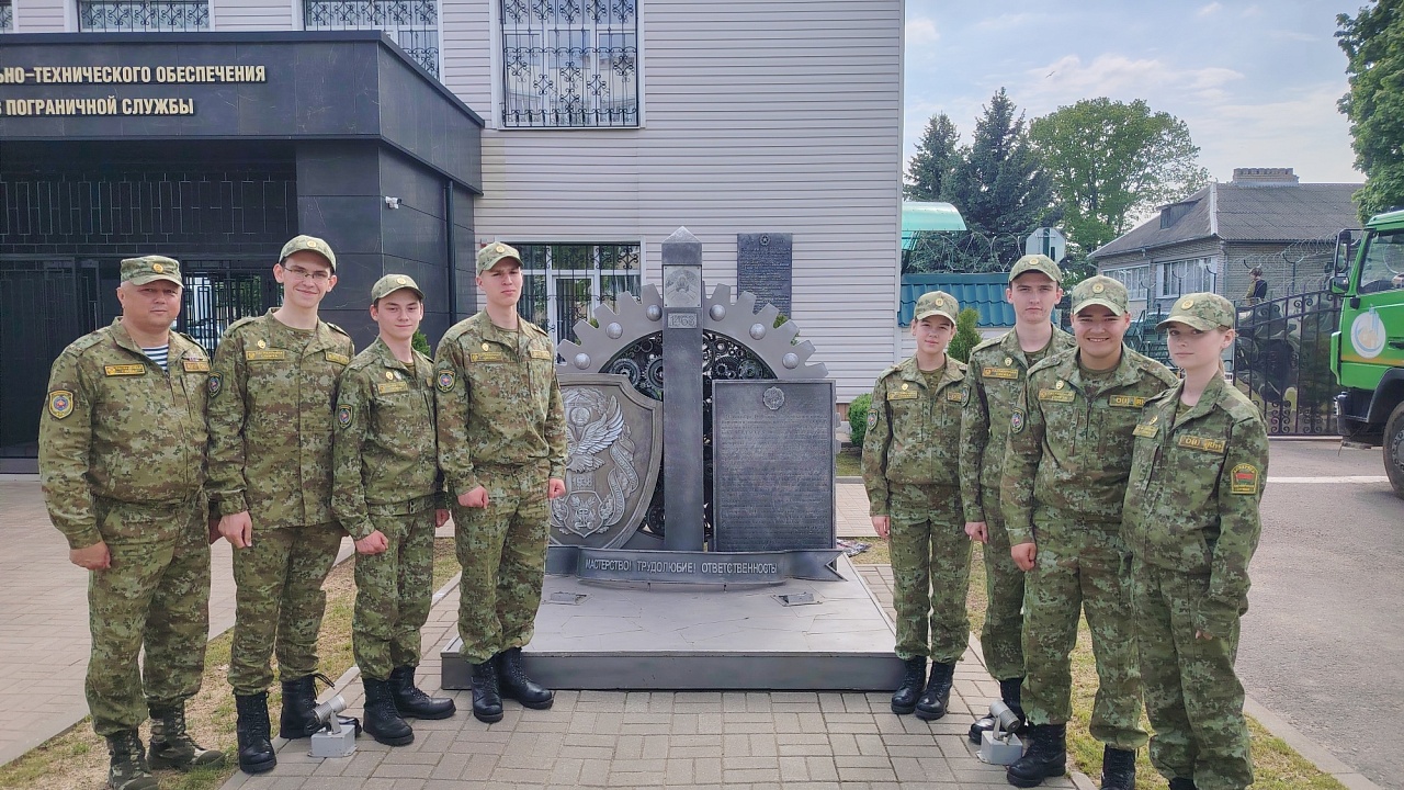 Воспитанники военно-патриотического клуба "Крутогорец" сдали экзамен по программе подготовки к военной службе