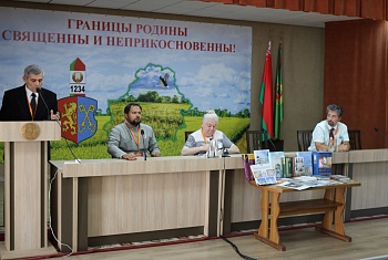В Лидском пограничном отряде состоялась встреча с участниками Международной научно-просветительской экспедиции "Дарога да святыняу́" 