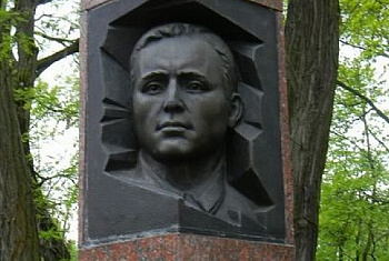 75 лет подвигу героя-пограничника ефрейтора Александра Завидова