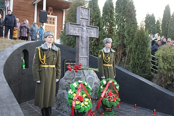 Поклонное место в память павших героев-пограничников открыли в Гомеле.