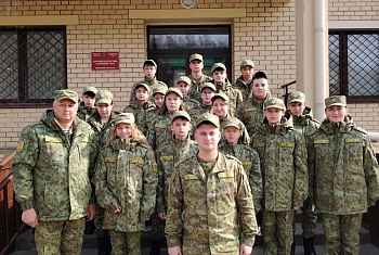 Граница на замке: незабываемая экскурсия для воспитанников клуба пограничной направленности «Крутогорец»