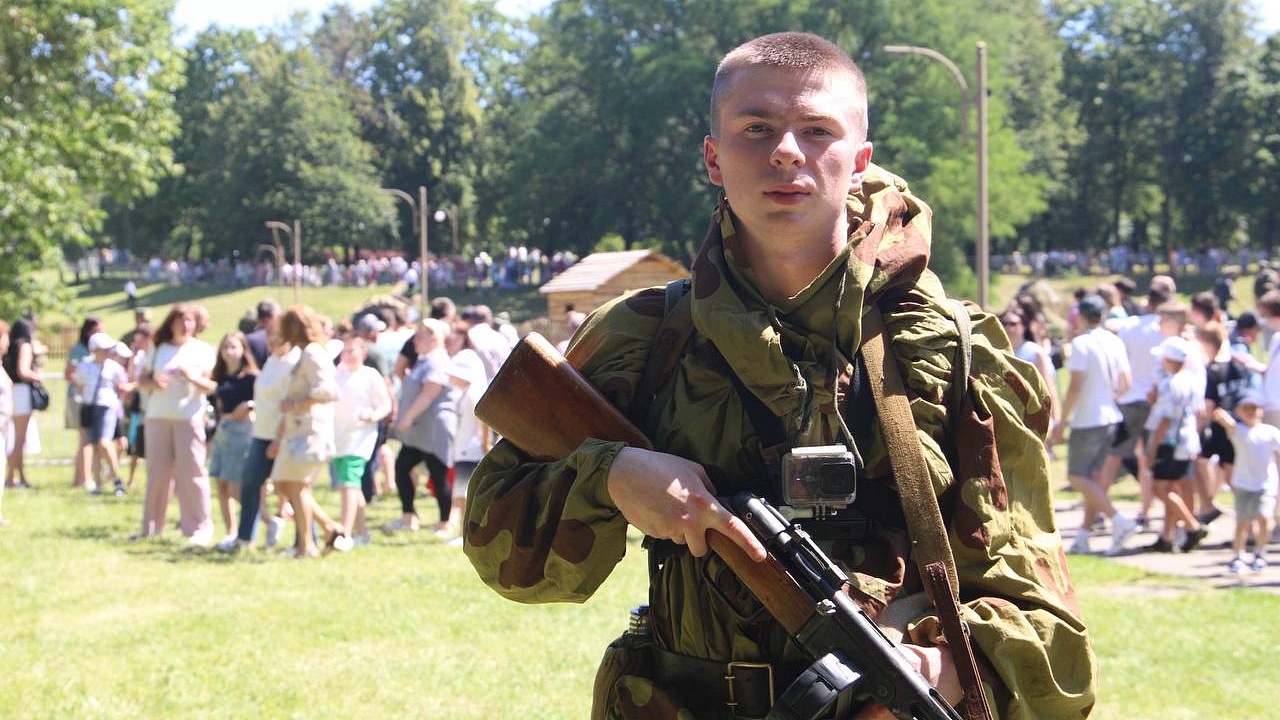 В парке у Кургана Бессмертия прошла военно-историческая реконструкция «Освобождение Лиды» В парке у Кургана Бессмертия прошла военно-историческая реконструкция «Освобождение Лиды»