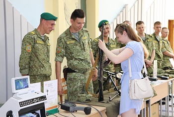 В Берестовице выступил военный оркестр Гродненской пограничной группы