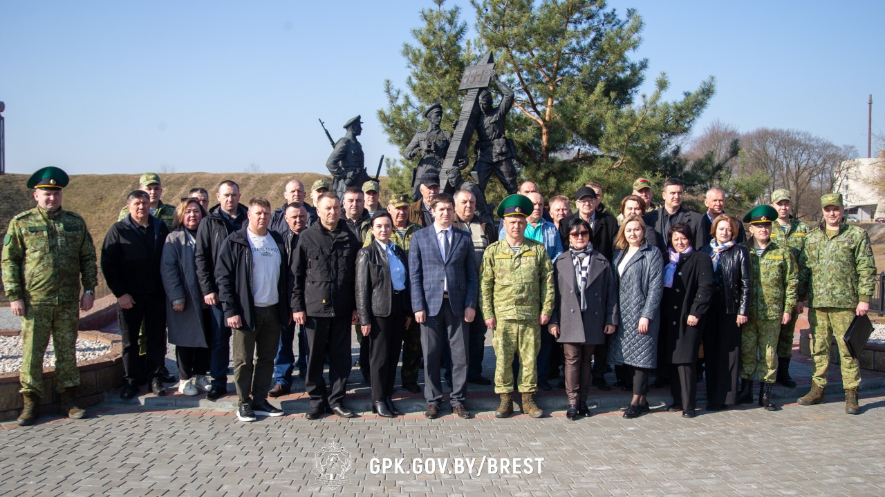 В Брестской пограничной группе прошёл ежегодный слёт добровольных дружин