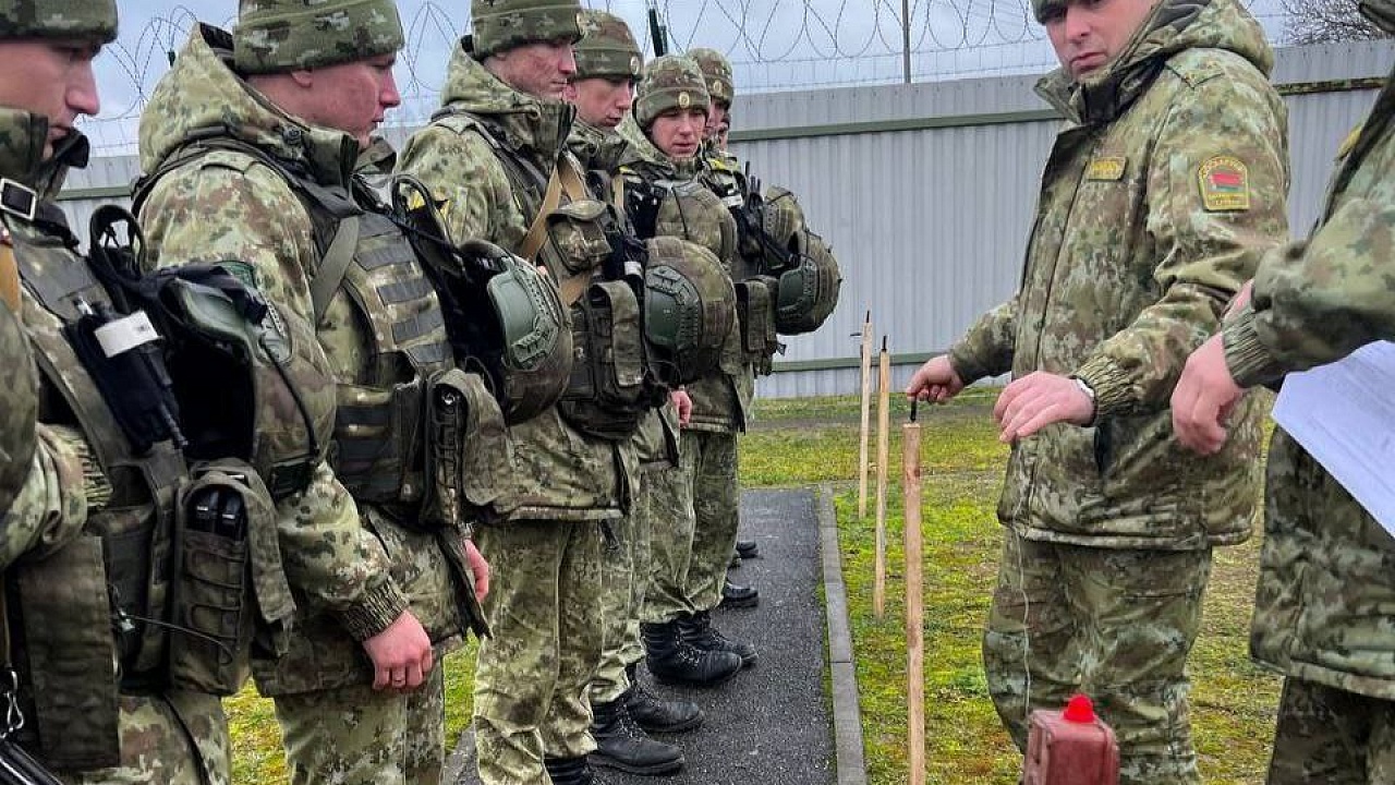 На базе пограничной комендатуры «Речица» прошли сборы со старшими пограничных нарядов
