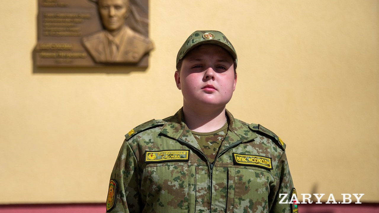 Воспитанник военно-патриотического клуба «Сокол» поделился, что лично для него означает День государственного флага, герба и гимна