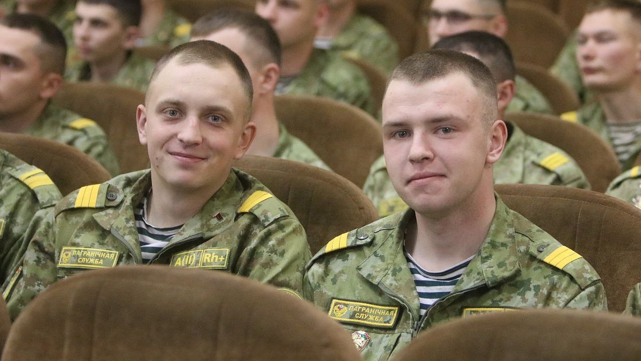 В Гродненской пограничной группе чествовали военнослужащих В Гродненской пограничной группе чествовали военнослужащих