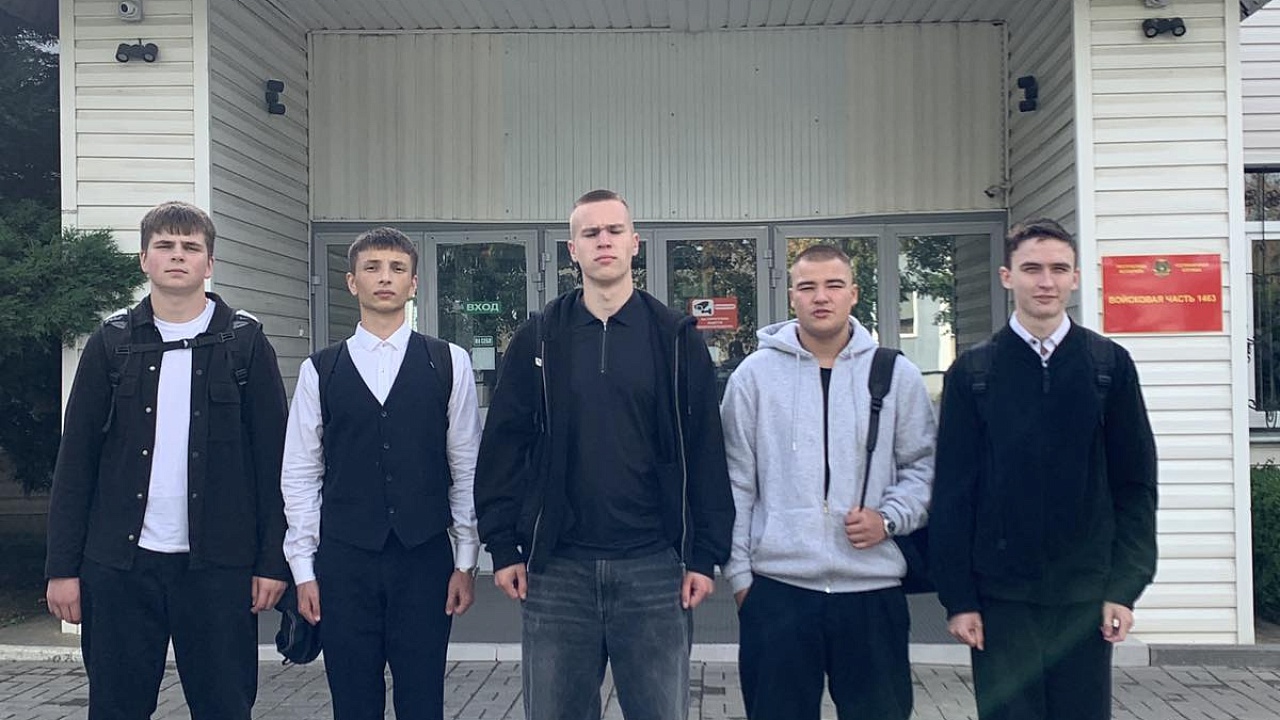 Юные патриоты в действии: воспитанники  военно-патриотического клуба "Крутогорец" готовы к слету после насыщенного визита в войсковую часть 1463!» Юные патриоты в действии: воспитанники  военно-патриотического клуба "Крутогорец" готовы к слету после насыщенного визита в войсковую часть 1463!»