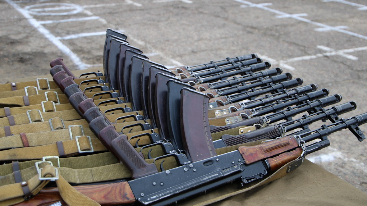 В Сморгонской пограничной группе состоялся ритуал вручения оружия новому пополнению