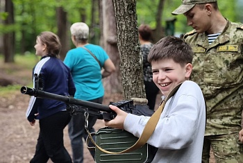 «Тропой партизан»: в урочище Карасино ожила история военных лет