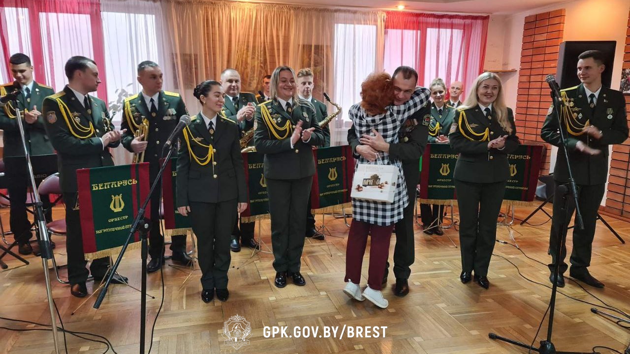 С теплом сердец и музыкой оркестра – акция «От всей души»