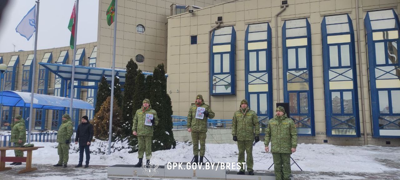 Сила и выносливость: чемпионат по лыжным гонкам прошел в пограничной группе