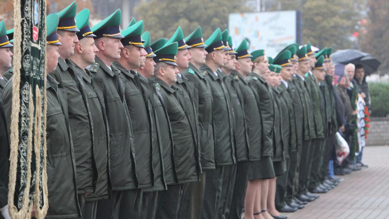 Торжественный митинг в честь 80-летнего юбилея