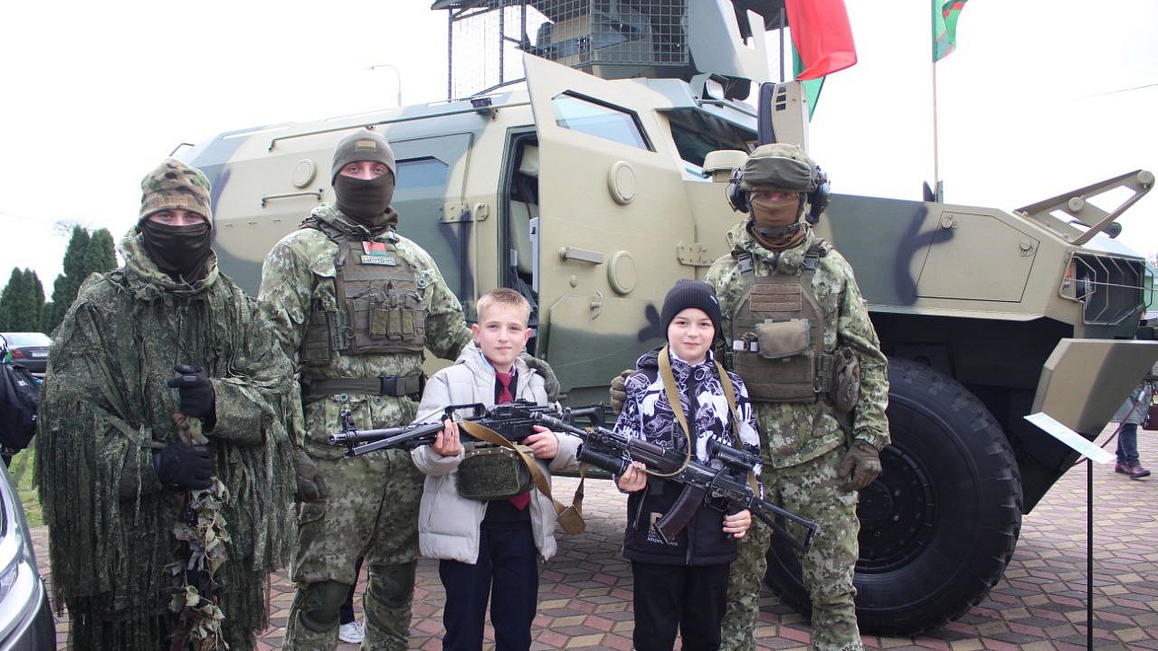 «Нас яднае граніца»: праздник единства и памяти прошел в Дивине