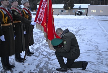 "Долг! Честь! Родина!"