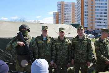 Пограничники приняли участие в Дне открытых дверей "Служу Отечеству!" 