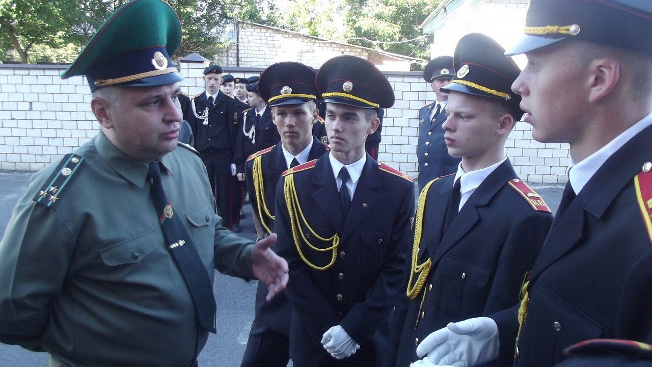 В День знаний пограничники поздравляли кадетов Гомельского городского кадетского училища