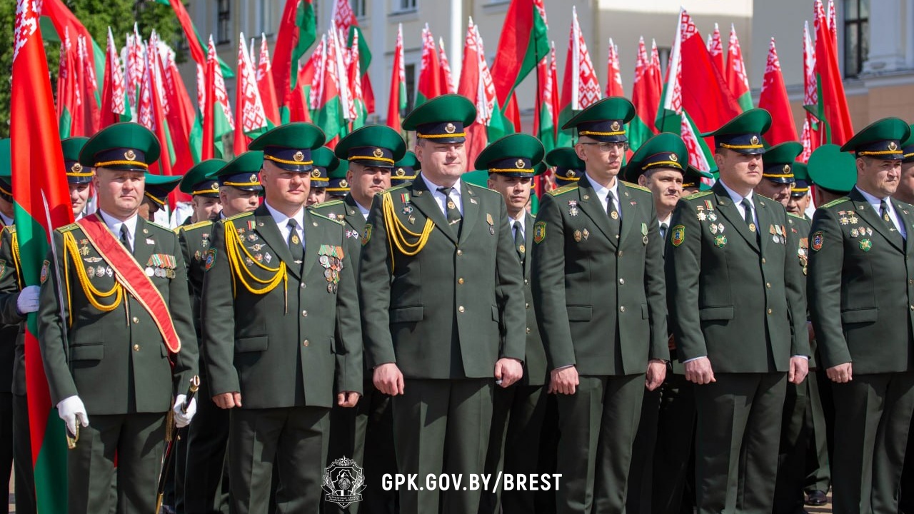 Брестские пограничники — на главных торжествах в честь символов Беларуси