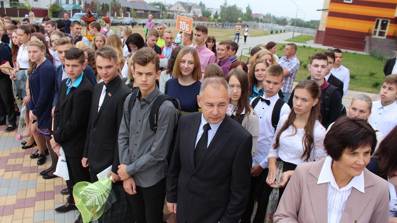 Пинск сегодня. Пинск 10 школа. Пинский район. Вечерняя школа в Пинске. Боричевичи Пинский район.