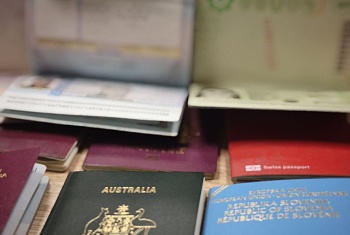 Пинские пограничники повысили квалификацию по выявлению поддельных документов