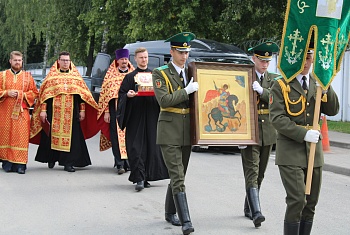 В Пинский погранотряд привезли мощи святого великомученика Георгия Победоносца